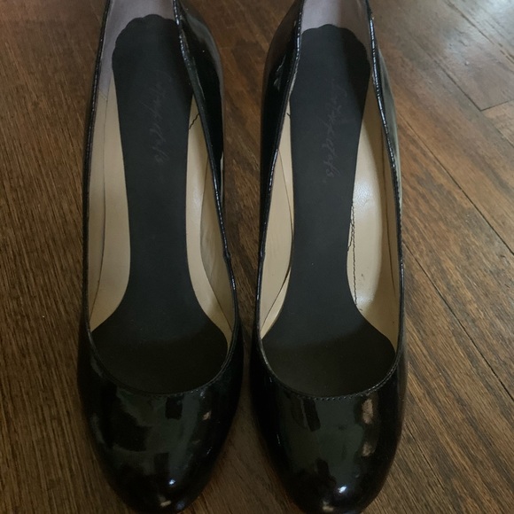 Kate Spade Patent Leather Heels - 7M - Picture 3 of 3